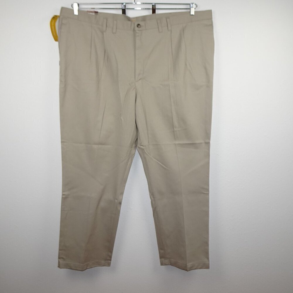 Lee Chino Pants Big Men's Size 54x32 Beige Pleated Relaxed Fit Stain Resistant